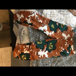 Casual printed pants.